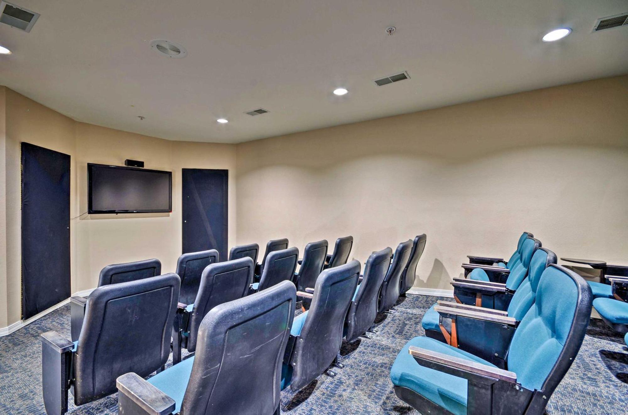 Ground-Floor Branson Condo With Community Perks Luaran gambar